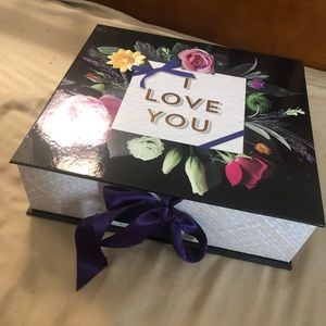 “I Love You” Gift Box